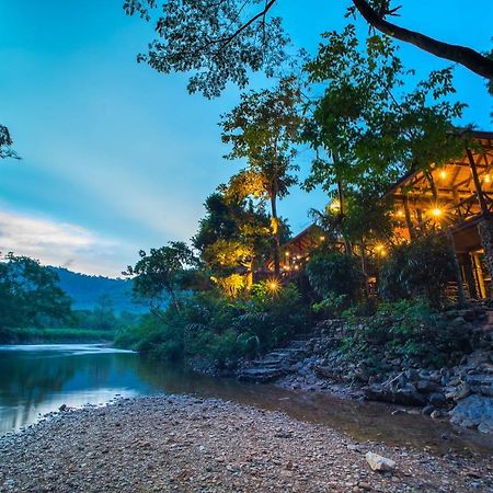 アーツ リバービュー ロッジ Khao Sok National Park エクステリア 写真