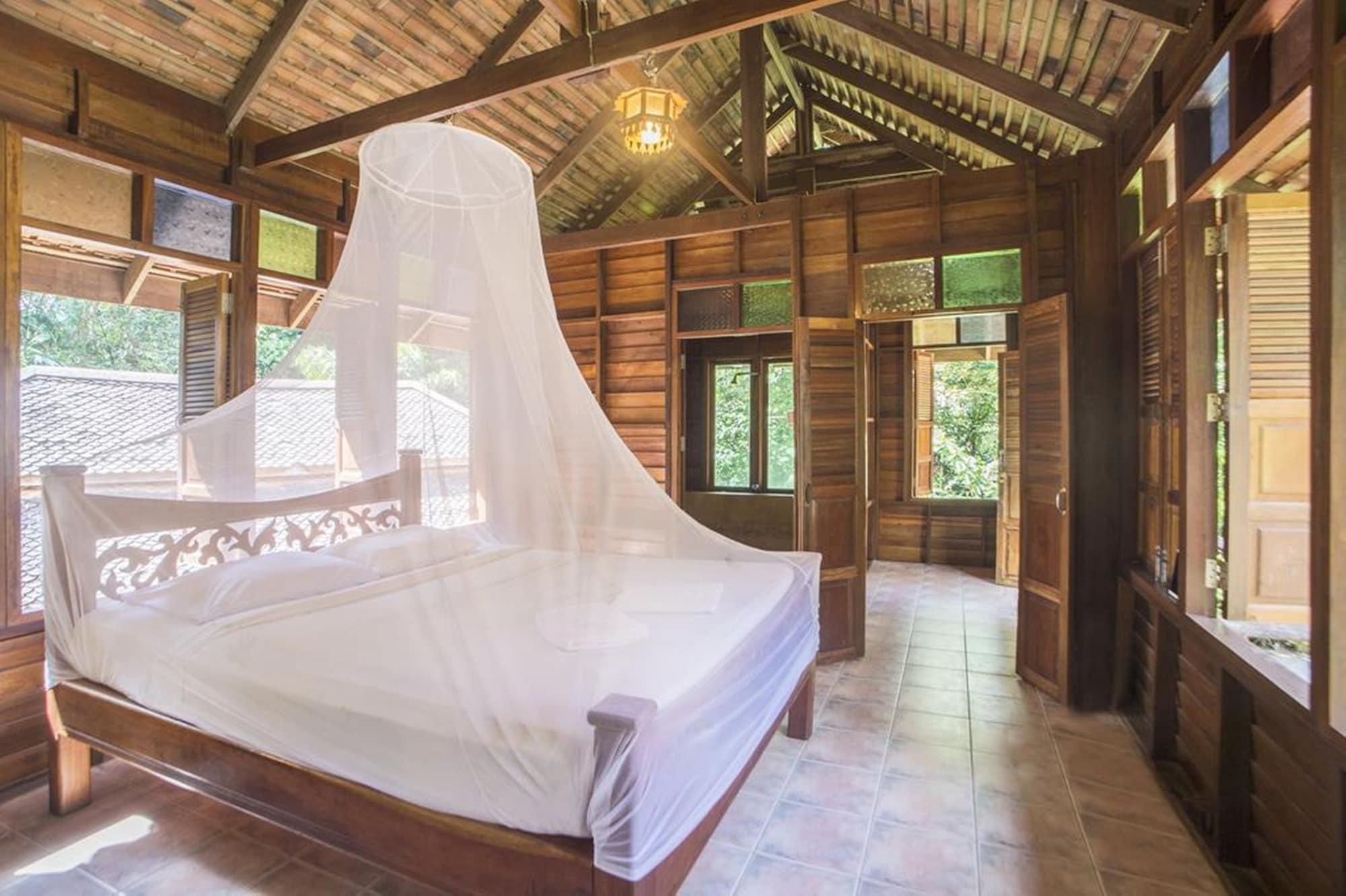 アーツ リバービュー ロッジ Khao Sok National Park エクステリア 写真