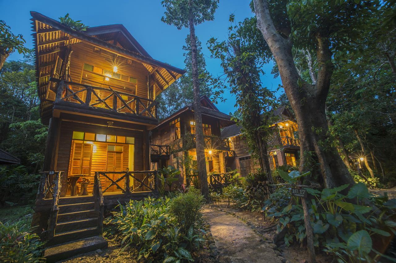 アーツ リバービュー ロッジ Khao Sok National Park エクステリア 写真